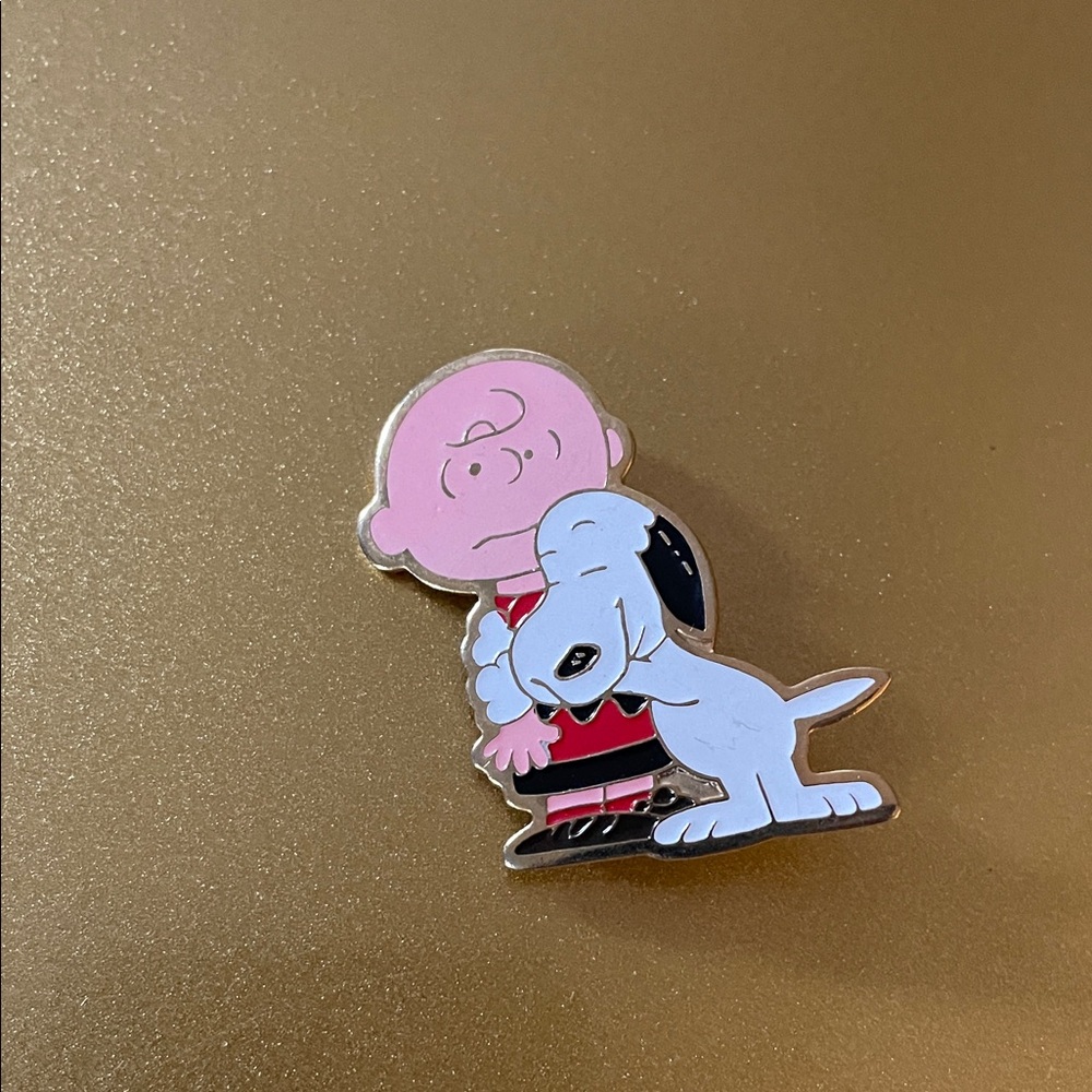 Vintage Charlie Brown & Snoopy Enamel Pin - Picture 1 of 4